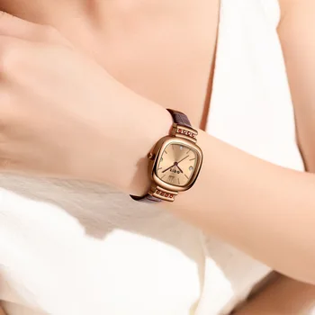 Vysoká vzhľad úrovni jednoduchý, kompaktný, štýlový a príležitostná povaha svetla luxusné vodotesný malý cukru dámske hodinky