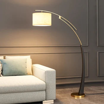 Svetlo Luxusná Obývacia Izba Gauč Strane Spálňa Študovňa Jednoduché New Nordic High-End Veľké Kovové Tkaniny Dekorácie Poschodí Lampa