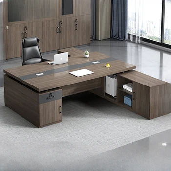 Stôl a stoličky na starosti úrad sú jednoduché a moderné, a písací stôl pre dve osoby, ktorý je opačný k šéf